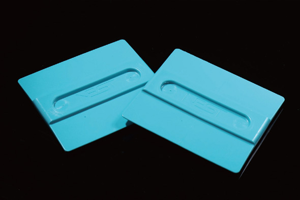 PCR sealing film scraper